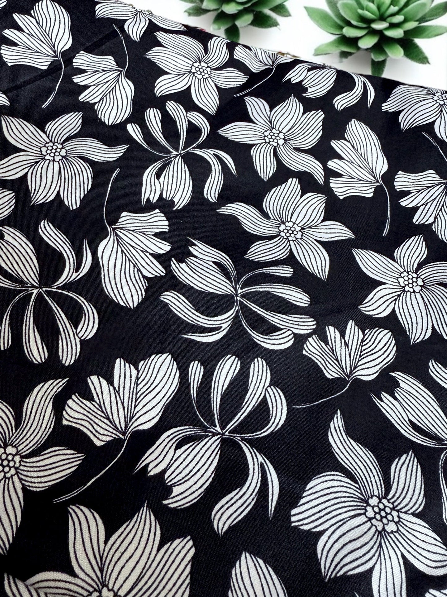 50% OFF Cotton Lawn 2 piece Suit Unstitched Suit